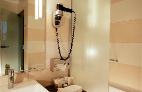 Center Hotel | Hotel Golden Tulip Ana Tower Sibiu