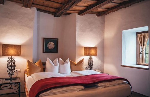 Hall In Tirol Hotel | Hotel Goldener Engl