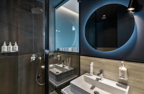 Tbilisi City Centre Hotel | Hotel Graf