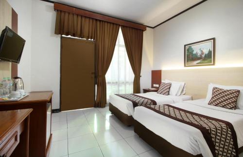 Singaraja Hotel | Hotel Grand Trisula Indramayu
