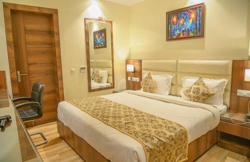 Allahabad Hotel | Hotel Hira Inn-10mins From Railway Station & Bus Station