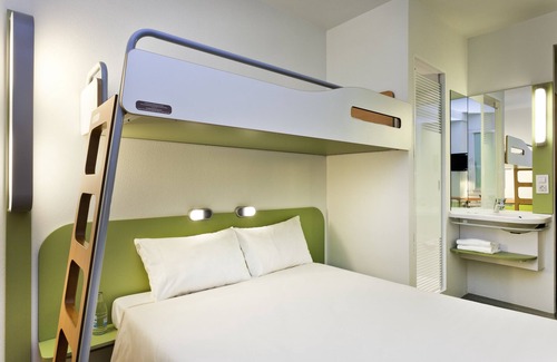 Chaponnay Hotel | Hotel Ibis Budget Lyon Est Chaponnay