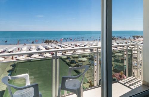Misano Adriatico Hotel | Hotel International direttamente sulla Sabbia