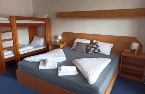 Cerna V Posumavi Hotel | Hotel Jestřábí