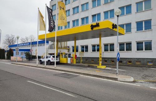 Ruzinov Hotel | HOTEL JURKI Dom