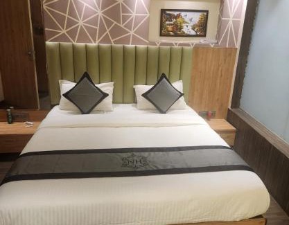 Mira Road East Hotel | Hotel Kwality Inn by Naivedhya Veg Treat