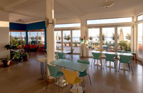Royan Hotel | Hotel Le Trident Thyrsé