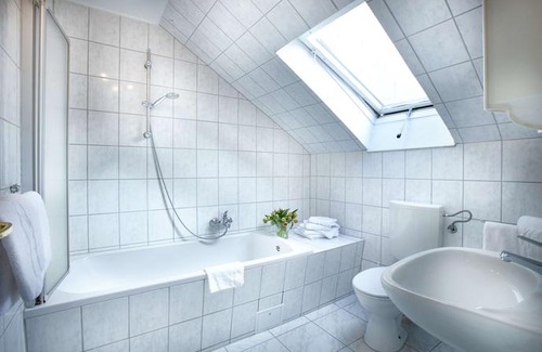 Vorstadt Hotel | Hotel Liegeplatz 13 Kiel by Premiere Classe