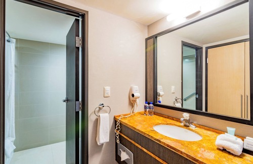 Juarez Municipality Hotel | Hotel Lucerna Ciudad Juarez