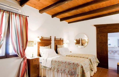 Riola Sardo Hotel | Hotel Lucrezia