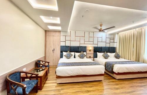 Varanasi Hotel | HOTEL MANTAVYA ! VARANASI होटल मंताव्या, ஹோட்டல் மந்தாவ்யா, హోటల్ మంటావ్యాFully Air-Conditioned hotel with wi-fi & Parking availability, near Kashi Vishwanath Temple, and Ganga ghat, Breakfast included, Best Hotel in Varanasi - 2