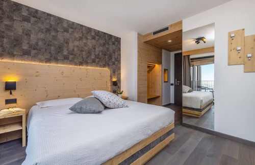 San Lorenzo in Banale Hotel | Hotel Miravalle