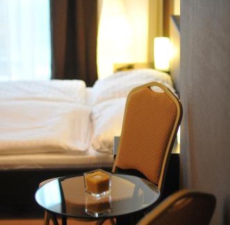 Ruzinov Hotel | Hotel Modena