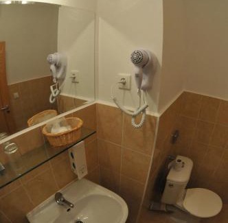 Ruzinov Hotel | Hotel Modena