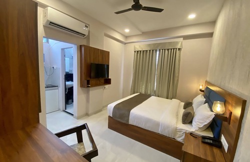 Indore Hotel | Hotel Mumbai House LIG Indore