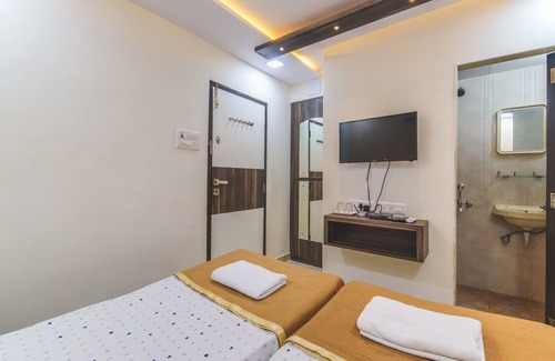 Malad West Hotel | Hotel Nest Inn, Malad