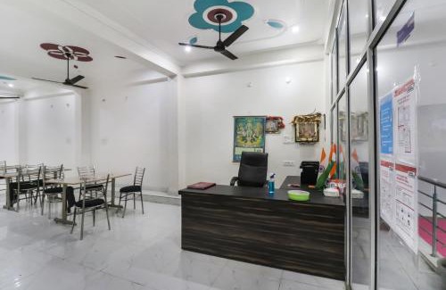 Lucknow Hotel | Hotel O Rajdhani Hotel