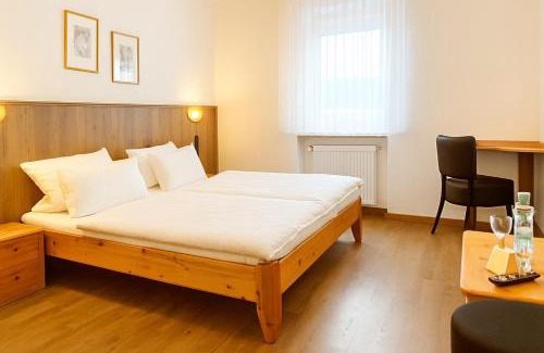 Coelbe Hotel | Hotel Orthwein -kostenfreie Parkplätze-