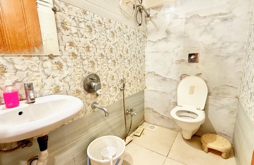 Ujjain Hotel | Hotel P Landmark Palace-near Main Places