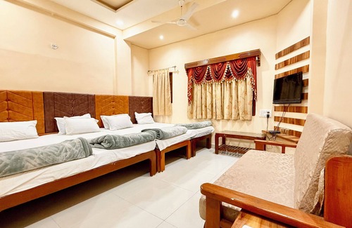 Ujjain Hotel | Hotel P Landmark Palace-near Main Places