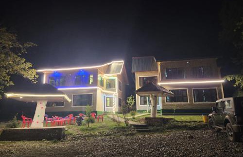Pahalgam House | Hotel Pahalgam Woods Cottage, Pahalgam