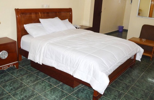 Ouagadougou Hotel | Hotel Palm Beach Yennega