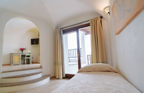 Baja Sardinia Hotel | Hotel Pedra Santa