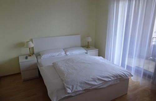 Trippstadt Bed & Breakfast | Hotel-Pension Schlossgarten