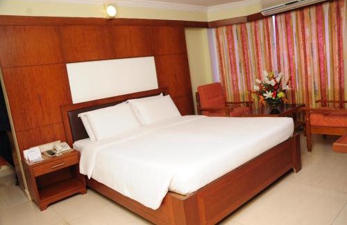 Tirupati Hotel | Hotel PLR Grand