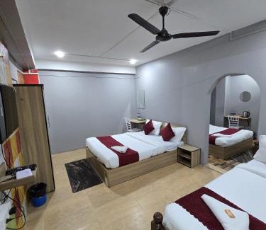 Sualkuchi Hotel | Hotel Pohor Regency Near Kamakhya Gate Foot Bridge