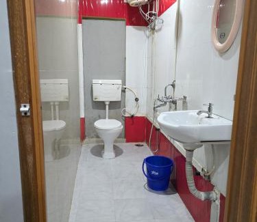 Sualkuchi Hotel | Hotel Pohor Regency Near Kamakhya Gate Foot Bridge