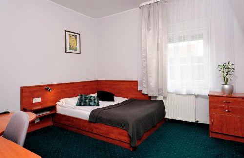 Marcinowice Hotel | Hotel Preemier