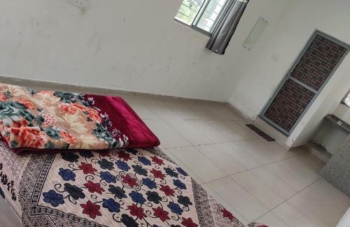Modasa House | HOTEL PRIYA PALACE GUEST HOUSE