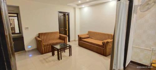 Amritsar Hotel | Hotel Queens Tower(A Unit Of Hotel Khyber Continental)