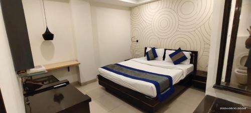 Amritsar Hotel | Hotel Queens Tower(A Unit Of Hotel Khyber Continental)