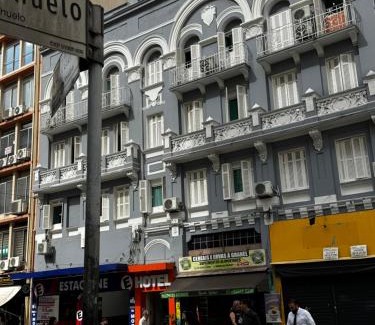 Se Hotel | Hotel Quintino - Metrô Sé -localizado no coração de São Paulo Próximo 10 minutos do Brás 5 minutos da 25 de Março e com estacionamento no local grátis