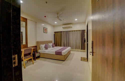 Vadodara Hotel | Hotel Raajpath
