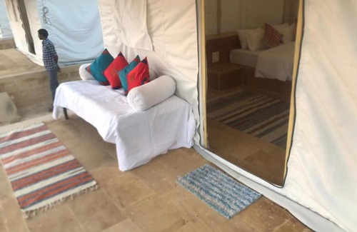 Jaisalmer Hotel | Hotel Radha and desert safari