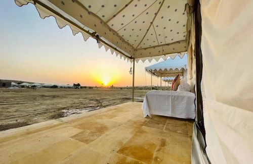 Jaisalmer Hotel | Hotel Radha and desert safari