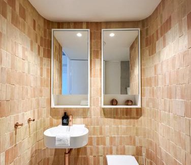 Bondi Beach Hotel | Hotel Ravesis
