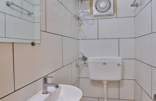 Ahmedabad Hotel | Hotel Red Rose Guest House