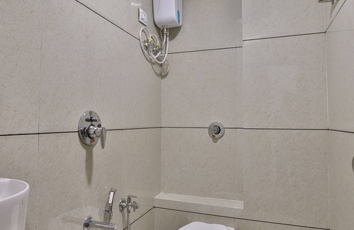 Ahmedabad Hotel | Hotel Red Rose Guest House
