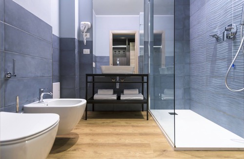 Toscolano Maderno Hotel | HOTEL REGINA DEL GARDA SUITE