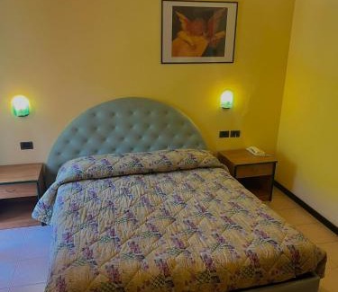 Serravalle di Carda Hotel | Hotel Ristorante Montenerone Il Poeta