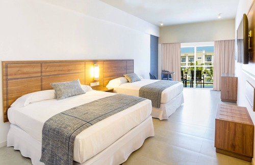 Cerritos Resort | Hotel Riu Emerald Bay - All Inclusive