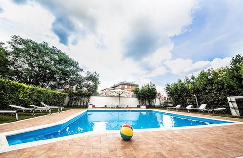 Torre Angela Hotel | Hotel Roma Tor Vergata
