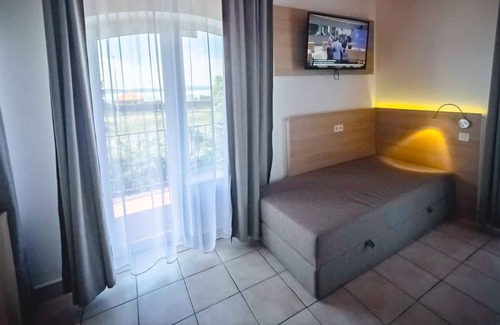 Balatonboglar Apartment | Hotel room in guest house with breakfast, panorama and 2 balconies