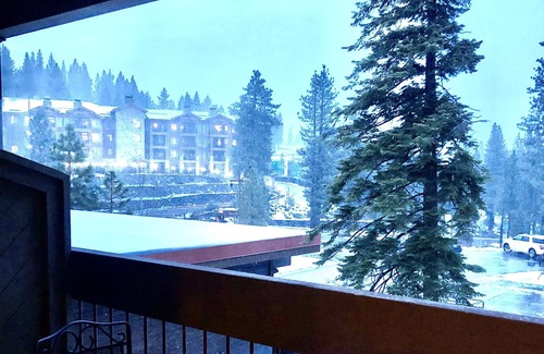 Truckee Condo | Hotel Room in Lower Village at Northstar steps from Gondola