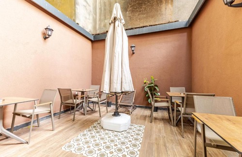 Rasimpasa Apartment | Hotel Room w Garden Near Moda Shore and Kadikoy Sq