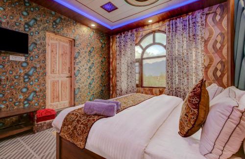 Dal Lake Hotel | HOTEL ROYAL HAMEED